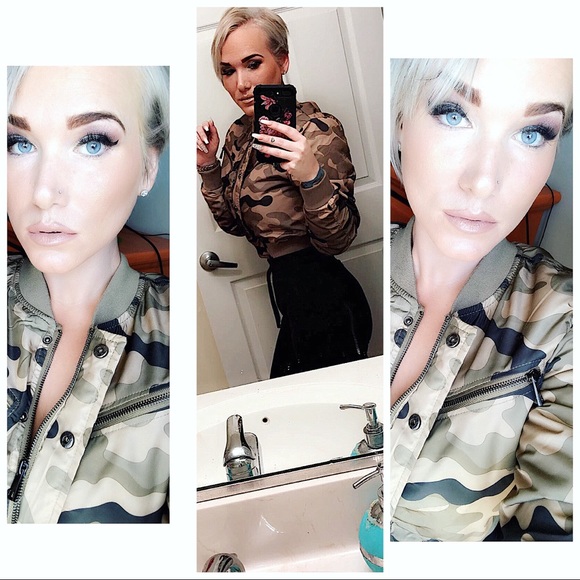 Meet your Posher, Mackenzie - Picture 2 of 8